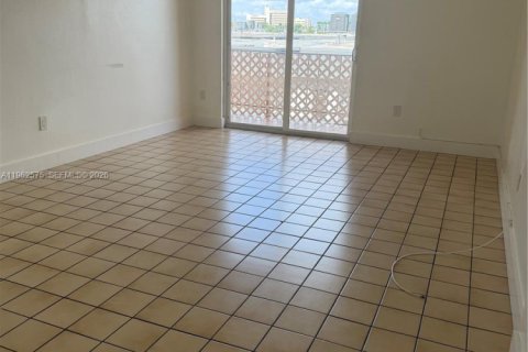 Снять в аренду кондоминиум в Хайалиа, Флорида 2 спальни, 91.04м2, № 2023782 - фото 19