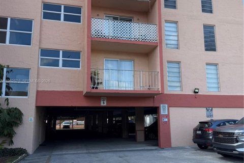 Кондоминиум с 2 спальнями в Хайалиа, Флорида № 2023782