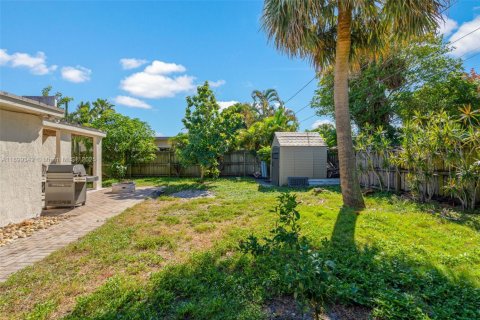 House in Lake Worth, Florida 2 bedrooms, 87.79 sq.m. № 1951244 - photo 29