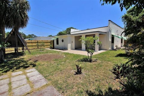 Villa ou maison à vendre à Lake Worth, Floride: 2 chambres, 87.79 m2 № 1951244 - photo 4