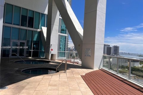 Copropriété à louer à Miami, Floride: 2 chambres, 122.17 m2 № 2084820 - photo 18
