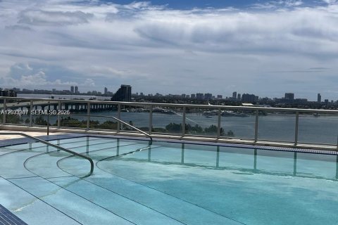 Copropriété à louer à Miami, Floride: 2 chambres, 122.17 m2 № 2084820 - photo 25