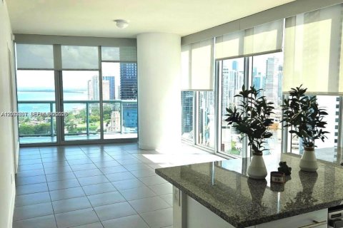 Copropriété à louer à Miami, Floride: 2 chambres, 122.17 m2 № 2084820 - photo 3