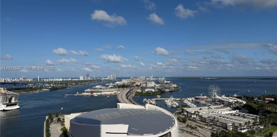 Condo à Miami, Floride, 2 chambres  № 2084820