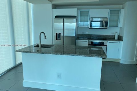 Copropriété à louer à Miami, Floride: 2 chambres, 122.17 m2 № 2084820 - photo 8