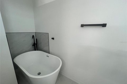 Villa ou maison à louer à Port Charlotte, Floride: 3 chambres, 176.51 m2 № 2405069 - photo 26