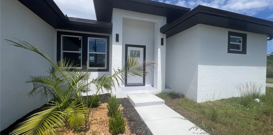 Villa ou maison à Port Charlotte, Floride 3 chambres, 176.51 m2 № 2405069