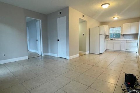 Apartamento en alquiler en Orlando, Florida, 2 dormitorios, 83.61 m2 № 2127334 - foto 3