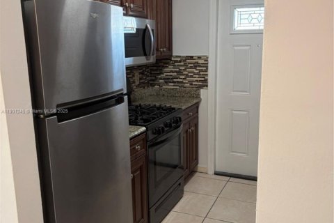 Copropriété à louer à Boca Raton, Floride: 3 chambres, 105.91 m2 № 1957151 - photo 5