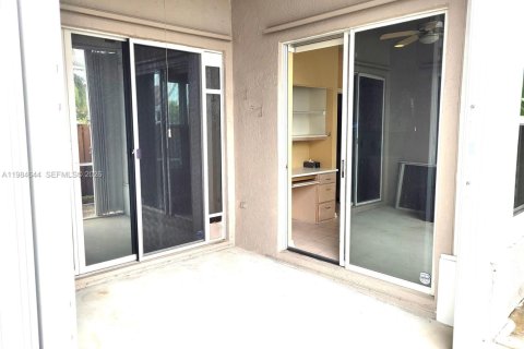 Casa en venta en Tamarac, Florida, 2 dormitorios, 140.28 m2 № 2045829 - foto 10