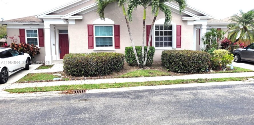 Casa en Tamarac, Florida 2 dormitorios, 140.28 m2 № 2045829