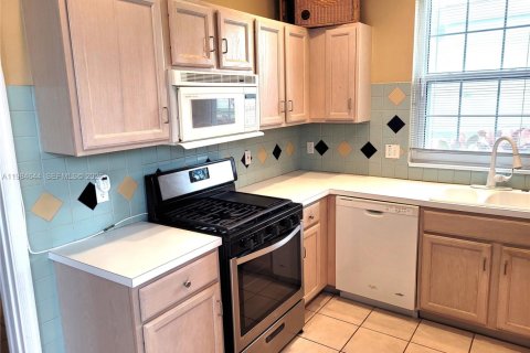 Casa en venta en Tamarac, Florida, 2 dormitorios, 140.28 m2 № 2045829 - foto 5