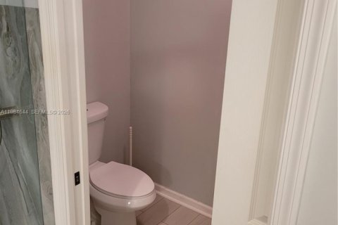 Casa en venta en Tamarac, Florida, 2 dormitorios, 140.28 m2 № 2045829 - foto 16