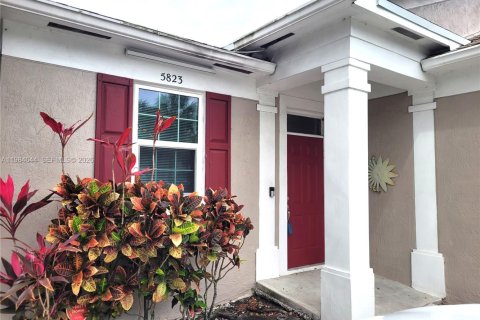 Casa en venta en Tamarac, Florida, 2 dormitorios, 140.28 m2 № 2045829 - foto 21