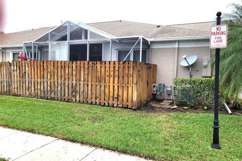 Casa en venta en Tamarac, Florida, 2 dormitorios, 140.28 m2 № 2045829 - foto 23