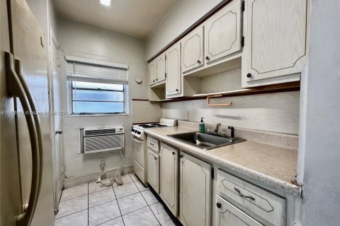 Copropriété à louer à Miami Beach, Floride: 36.42 m2 № 1967716 - photo 6