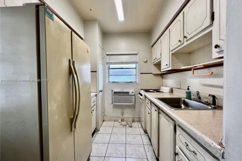 Copropriété à louer à Miami Beach, Floride: 36.42 m2 № 1967716 - photo 5