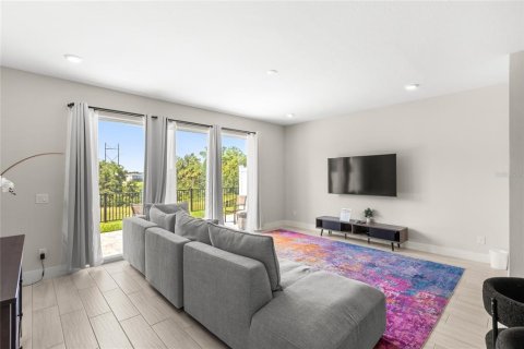 Adosado en venta en Kissimmee, Florida, 3 dormitorios, 158.68 m2 № 1916280 - foto 11