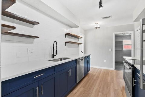 Appartement à louer à Venice, Floride: 2 chambres, 116.78 m2 № 2426004 - photo 9