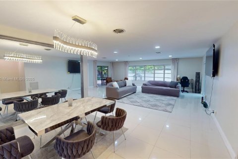 Villa ou maison à vendre à Fort Lauderdale, Floride: 3 chambres, 169.36 m2 № 1945318 - photo 2