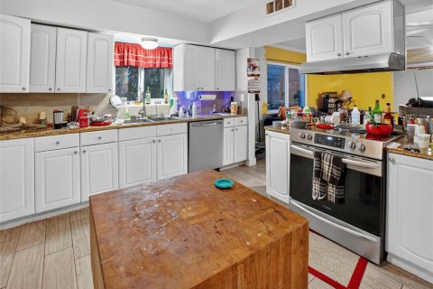 Villa ou maison à vendre à Saint Petersburg, Floride: 2 chambres, 143.35 m2 № 2425569 - photo 3
