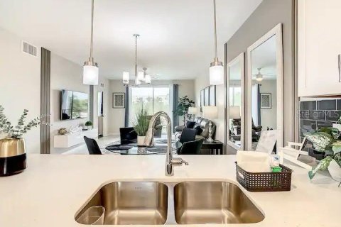 Condo in Kissimmee, Florida, 2 bedrooms  № 1554487 - photo 5