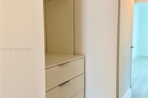 Снять в аренду кондоминиум в Майами, Флорида 3 спальни, 136.29м2, № 2080051 - фото 21