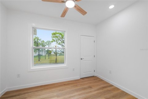 House in New Port Richey, Florida 4 bedrooms, 211.17 sq.m. № 1820667 - photo 17