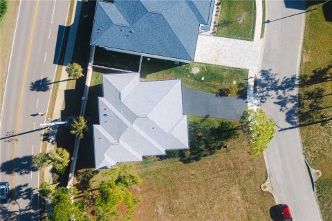 House in New Port Richey, Florida 4 bedrooms, 211.17 sq.m. № 1820667 - photo 26