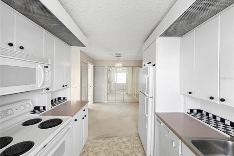 Condominio en venta en Saint Petersburg, Florida, 1 dormitorio, 67.35 m2 № 1816095 - foto 20