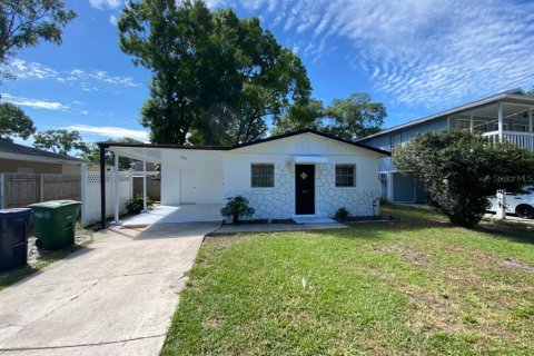 Casa en venta en Tampa, Florida, 2 dormitorios, 62.43 m2 № 1878333 - foto 2