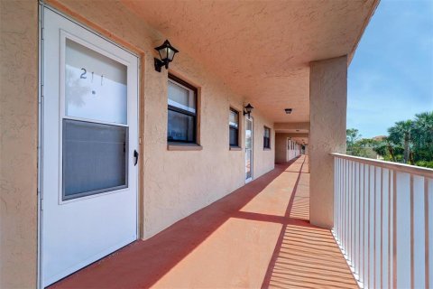Condominio en venta en Indian Shores, Florida, 2 dormitorios, 97.55 m2 № 1626841 - foto 8