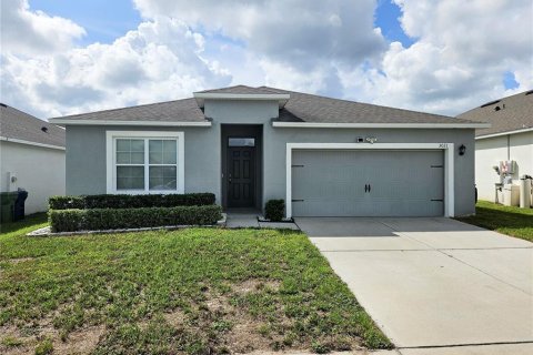 Villa ou maison à louer à Winter Haven, Floride: 4 chambres, 171.96 m2 № 2385891 - photo 2