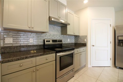 Villa ou maison à louer à Winter Haven, Floride: 4 chambres, 171.96 m2 № 2385891 - photo 10