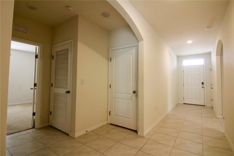 Villa ou maison à louer à Winter Haven, Floride: 4 chambres, 171.96 m2 № 2385891 - photo 4