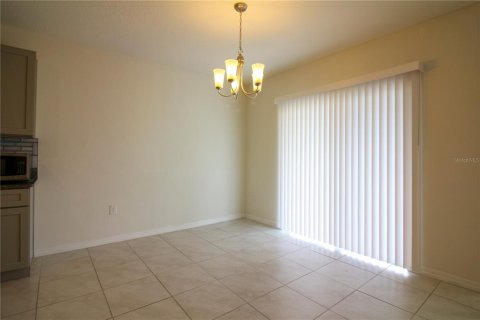 Villa ou maison à louer à Winter Haven, Floride: 4 chambres, 171.96 m2 № 2385891 - photo 15