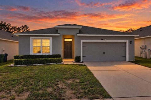 Villa ou maison à Winter Haven, Floride 4 chambres, 171.96 m2 № 2385891