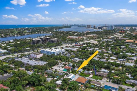 Villa ou maison à louer à North Palm Beach, Floride: 2 chambres, 89.19 m2 № 2084303 - photo 2