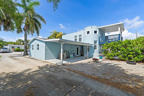 Villa ou maison à louer à North Palm Beach, Floride: 2 chambres, 89.19 m2 № 2084303 - photo 5
