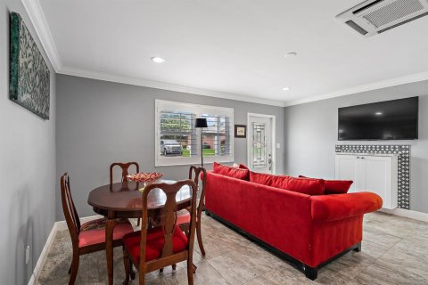 Villa ou maison à louer à North Palm Beach, Floride: 2 chambres, 89.19 m2 № 2084303 - photo 17