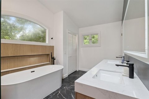 Villa ou maison à vendre à Apopka, Floride: 3 chambres, 284.84 m2 № 2396648 - photo 17