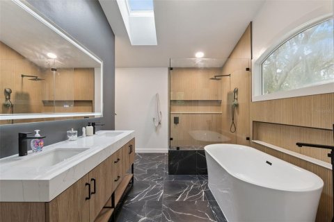 Villa ou maison à vendre à Apopka, Floride: 3 chambres, 284.84 m2 № 2396648 - photo 15