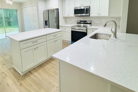 House in Lakeland, Florida 3 bedrooms, 122.82 sq.m. № 1906515 - photo 6