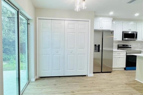 House in Lakeland, Florida 3 bedrooms, 122.82 sq.m. № 1906515 - photo 11