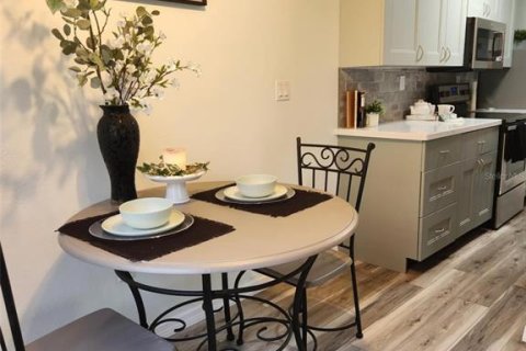 Townhouse in Clearwater, Florida 2 bedrooms, 83.43 sq.m. № 1751331 - photo 8