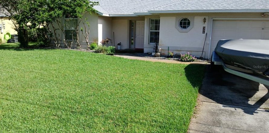 Casa en Palm Coast, Florida 3 dormitorios, 120.12 m2 № 1904627