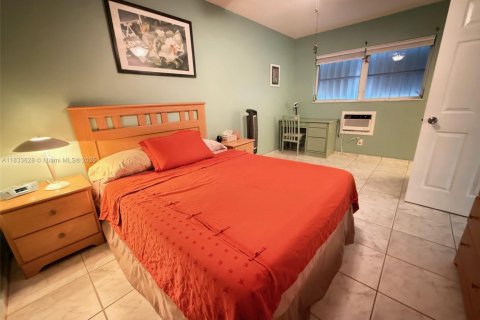 Condo in Pompano Beach, Florida, 1 bedroom  № 1936792 - photo 13