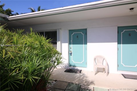 Condo in Pompano Beach, Florida, 1 bedroom  № 1936792 - photo 5