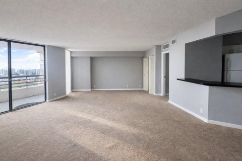 Condominio en venta en Aventura, Florida, 1 dormitorio, 102.56 m2 № 2006304 - foto 2