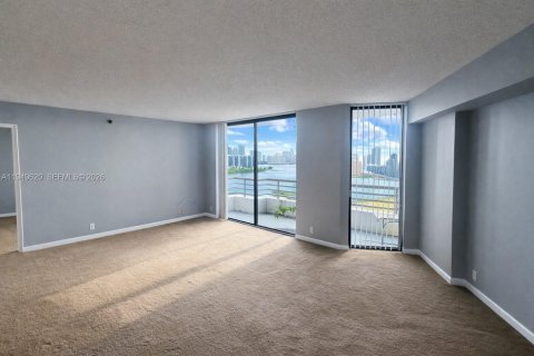 Condominio en venta en Aventura, Florida, 1 dormitorio, 102.56 m2 № 2006304 - foto 3